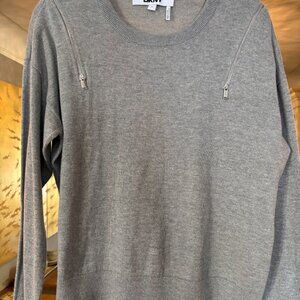 NWOT DKNY Women's Grey Sweater. Size M